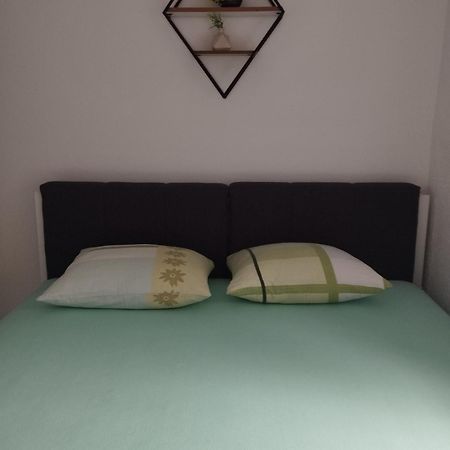 Apartmani Ruza Vir Exteriér fotografie