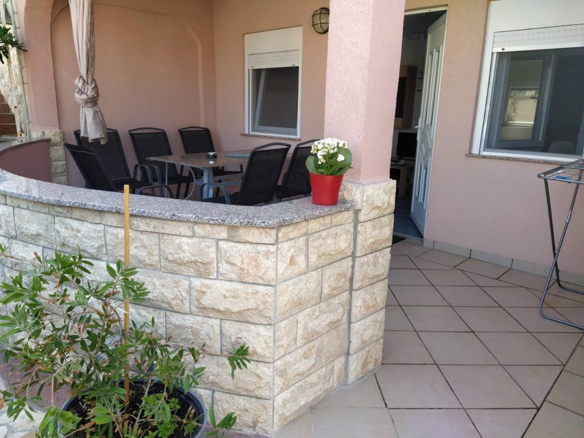 Apartmani Ruza Vir Exteriér fotografie