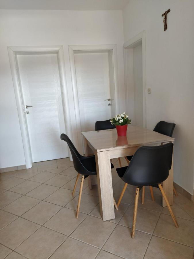 Apartmani Ruza Vir Exteriér fotografie