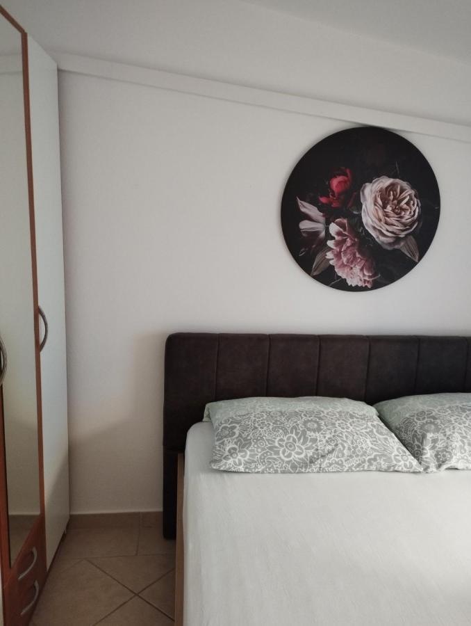 Apartmani Ruza Vir Exteriér fotografie